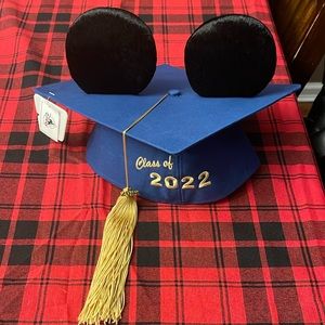 Disney Store Class of 2022 Mickey Ears Graduation Cap 🆕